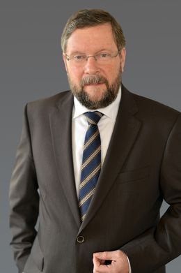 Portraitfoto von Hartwig Schröder